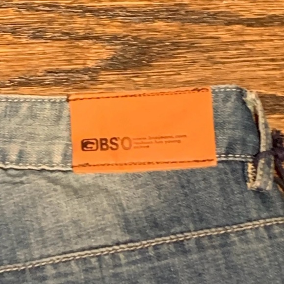 NEW NWT BSO Distressed Embroidered Womens Cropped Denim Blue Jeans, Size 2 - Picture 8 of 11
